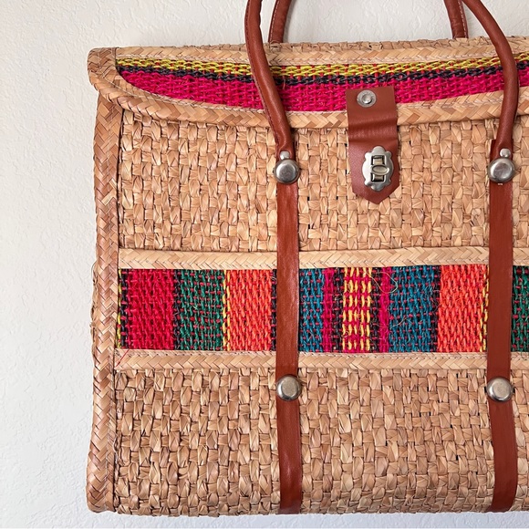 Vintage Basket Briefcase | Straw Beach Boho Oversized Tote - Picture 4 of 10